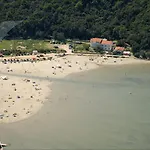 Angela Apartman Kampor