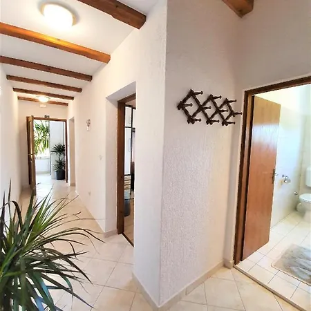 Angela Apartmán Kampor